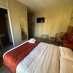 Hotel Victoria *