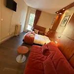 Hotel Victoria *