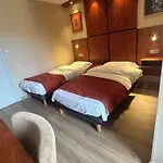 Hotel Victoria *