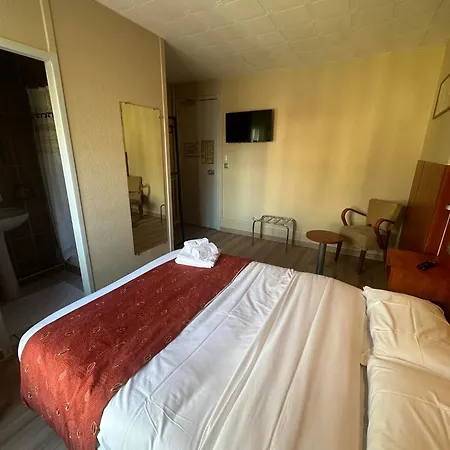 Hotel Victoria *