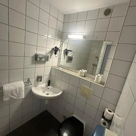 Victoria Hotel
